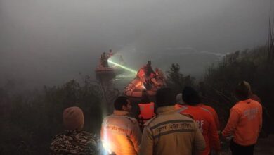 Photo of घने कोहरे में नाले में गिरी कार, 90 मिनट तक जिंदगी से जूझता रहा सॉफ्टवेयर इंजीनियर, नहीं बच सकी जान
