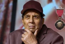 Photo of दिवंगत अभिनेता धर्मेंद्र को मरणोपरांत पद्म विभूषण, 6 दशक के शानदार फिल्मी सफर को मिला सम्मान