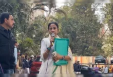 Photo of ईडी बनाम ममता बनर्जी: DGP राजीव कुमार को निलंबित करने की मांग, सुप्रीम कोर्ट पहुंची प्रवर्तन निदेशालय