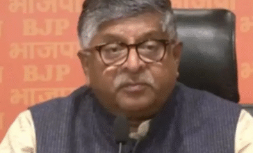 Photo of नेता रविशंकर प्रसाद के घर में लगी आग, मौके पर पहुंची फायर ब्रिगेड