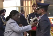 Photo of गणतंत्र दिवस के मौके पर ग्रुप कैप्टन शुभांशु शुक्ला को राष्ट्रपति ने अशोक चक्र से सम्मानित किया