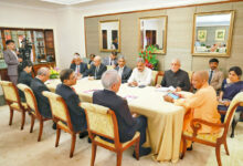 Photo of सिंगापुर पहुंचे मुख्यमंत्री योगी आदित्यनाथ, यूपी में निवेश बढ़ाने के लिए टेमासेक से अहम बैठक