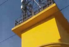 Photo of साहिबाबाद में बच्चों की जिंदगी से खिलवाड़! स्कूल की छत पर लगा मोबाइल टावर, अभिभावकों में दहशत।