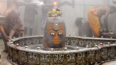Photo of महाशिवरात्रि पर उज्जैन के महाकालेश्वर मंदिर में विशेष भस्म आरती, 44 घंटे खुले रहेंगे पट