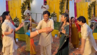 Photo of जेल से निकलने के बाद राजपाल यादव की मस्ती, भतीजी की शादी में ‘तेरी चुनरिया’ पर लगाए ठुमके