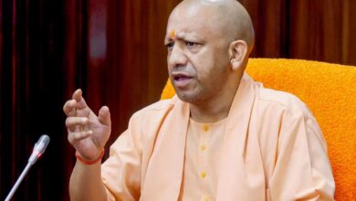 Photo of योगी आदित्यनाथ की पाती: बच्चों से चाइनीज मांझे और मोबाइल की लत से दूर रहने की अपील, बोर्ड परीक्षाओं के लिए दी शुभकामनाएं