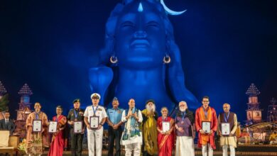 Photo of ईशा महाशिवरात्रि में राष्ट्र सेवा का सम्मान, विज्ञान से सेना तक के दिग्गजों को मिला ‘भव्य भारत भूषण’