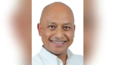 Photo of फुटबॉल खेलते समय गिर पड़े शिलांग के सांसद रिकी सिंगकॉन, कार्डियक अरेस्ट से निधन