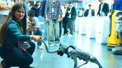 Photo of नई दिल्ली में एआई समिट के दौरान रोबोटिक डॉग पर विवाद, गलगोटिया यूनिवर्सिटी को स्टॉल हटाने के निर्देश