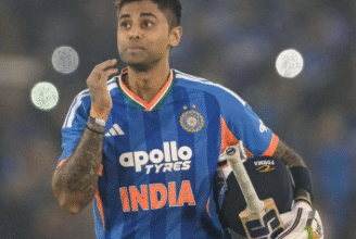 Photo of ICC T20 वर्ल्ड कप 2026: कप्तान सूर्यकुमार यादव की ऐतिहासिक पारी, धोनी – गंभीर को छोड़ा पीछे