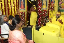 Photo of संत प्रेमानंद महाराज के आश्रम पहुंचीं राष्ट्रपति द्रौपदी मुर्मू, की आध्यात्मिक चर्चा