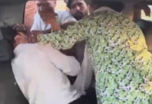 Photo of दो करोड़ की ठगी के आरोपी को महिला ने कार में घुसकर जड़े नौ थप्पड़, वीडियो वायरल