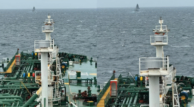 Photo of वाडीनार पोर्ट पहुंचा LPG से भरा जहाज ‘जग वसंत’, मिडिल ईस्ट तनाव के बीच भारत को बड़ी राहत