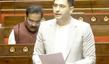 Photo of आम आदमी पार्टी का बड़ा फैसला: राघव चड्ढा उपनेता पद से हटे, अशोक मित्तल बने नए उपनेता