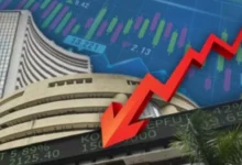 Photo of शेयर बाजार में हड़कंप: सेंसेक्स 500 अंक टूटा, निफ्टी भी लुढ़का, जानिए गिरावट की 3 बड़ी वजहें