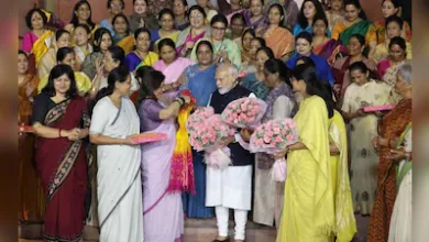 Photo of महिला आरक्षण बिल लोकसभा में अटका, अब सड़कों पर उतरेगी बीजेपी, विपक्ष पर तीखा हमला
