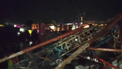 Photo of कुशीनगर के खड्डा में भैंसहा मेले में बड़ा हादसा, झूला टूटने से 12 घायल