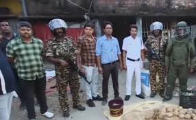 Photo of बंगाल चुनाव से पहले एक्शन में चुनाव आयोग, फाल्टा के बीडीओ का तबादला, अधिकारियों पर गिरी गाज