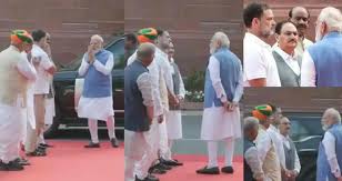 Photo of संसद परिसर में पीएम मोदी और राहुल गांधी की मुलाकात, दिखा लोकतांत्रिक शिष्टाचार
