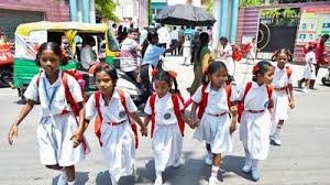 Photo of दिल्ली में बढ़ती गर्मी का असर, स्कूलों ने बदले नियम, सरकार ने भी जारी किए सख्त निर्देश