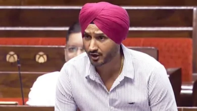 Photo of पंजाब सरकार ने हरभजन सिंह से वापस ली Z+ सिक्योरिटी, जालंधर आवास से हटाए गए सभी सुरक्षाकर्मी