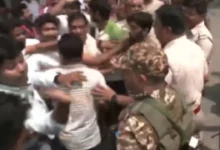 Photo of बंगाल वोटिंग में मुर्शिदाबाद में झड़प और बमबाजी, कई घायल, 9 बजे तक 18% मतदान