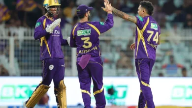 Photo of KKR ने गुजरात को हराकर बढ़ाया प्लेऑफ का रोमांच, RCB आज जीतते ही कर सकती है क्वालिफाई