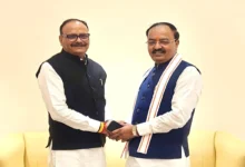 Photo of खराब मौसम के चलते यूपी के दोनों उपमुख्यमंत्री की उड़ान बदली, तीन बार असफल लैंडिंग के बाद भोपाल में उतरा विमान