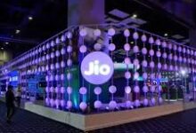 Photo of Jio Platforms IPO: भारत का सबसे बड़ा आईपीओ ला सकती है रिलायंस, वैल्यूएशन 180 अरब डॉलर तक पहुंचने का अनुमान