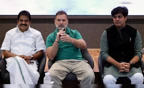 Photo of राहुल गांधी का दावा – आर्थिक संकट से एक साल में घुटनों पर आ जाएगी सरकार