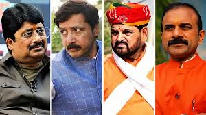 Photo of इलाहाबाद हाईकोर्ट का बड़ा आदेश, यूपी के बाहुबलियों के हथियारों और आपराधिक रिकॉर्ड का मांगा ब्योरा