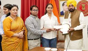 Photo of पंजाब बोर्ड 12वीं रिजल्ट में सरकारी स्कूलों का कमाल, 416 स्कूलों ने दिया 100 फीसदी परिणाम
