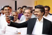 Photo of तमिलनाडु में विजय कैबिनेट का पहला विस्तार: 23 विधायकों ने ली मंत्री पद की शपथ, 59 साल बाद सरकार में शामिल हुई कांग्रेस
