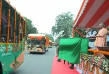 Photo of नोएडा में 100 इलेक्ट्रिक बसों का संचालन शुरू, 15 मिनट के अंतराल पर मिलेगी AC बस सेवा