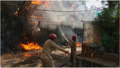 Photo of मालवीय नगर अग्निकांड में बड़ा खुलासा, कुक ने पूछताछ में कबूली लापरवाही; 21 लोगों की गई थी जान