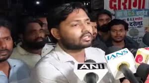 Photo of पटना फायरिंग मामले में बढ़ीं खान सर की मुश्किलें, FIR दर्ज, बोले- सेल्फ डिफेंस में हुई थी फायरिंग