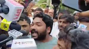 Photo of ज्ञान बिंदु कोचिंग के निदेशक रौशन आनंद का बड़ा आरोप, बोले- ‘मेरे भाई की हत्या सुनियोजित साजिश का नतीजा’