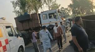 Photo of फिरोजपुर में दर्दनाक सड़क हादसा: ट्रक-पिकअप की टक्कर में 8 की मौत, 15 से अधिक घायल
