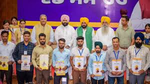 Photo of पंजाब में 355 युवाओं को मिले नियुक्ति पत्र, सरकारी नौकरियों का आंकड़ा 67 हजार के पार : मुख्यमंत्री भगवंत मान