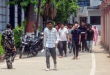 Photo of NEET UG 2026 पुनर्परीक्षा आज, परीक्षा केंद्रों पर सुबह से उमड़ी भीड़