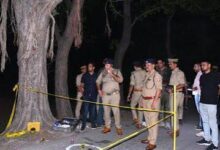 Photo of बहराइच में पुलिस-मुठभेड़: 25 हजार का इनामी हिस्ट्रीशीटर असलम पैर में गोली लगने से गिरफ्तार, दो साथी फरार