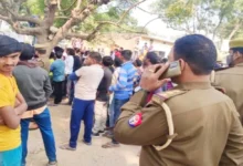 Photo of प्रयागराज में एक ही परिवार के चार लोगों की हत्या से सनसनी, घर से मिले शव, गत्ते पर लिखे नाम बने जांच का केंद्र