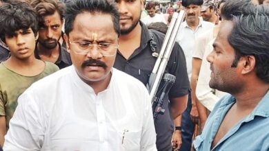 Photo of ज़रूरत पर बीजेपी का सिपाही साथ, जनप्रतिनिधि निकले बहानेबाज़