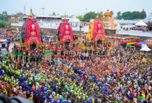 Photo of पुरी रथ यात्रा में दर्दनाक हादसा: भीड़ के बीच 2 श्रद्धालुओं की मौत, सरकार ने भगदड़ से किया इनकार