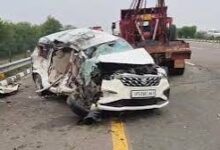Photo of ﻿उन्नाव में भीषण सड़क हादसा: एक्सप्रेसवे पर बस ने डिवाइडर पार कर कार को रौंदा, एक ही परिवार के 5 लोगों की मौत