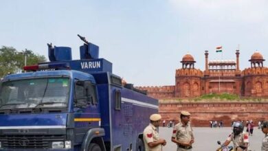 Photo of दिल्ली में फिर बम की धमकी: लाल किले को उड़ाने की कॉल से मचा हड़कंप, जांच में निकला फर्जी अलर्ट