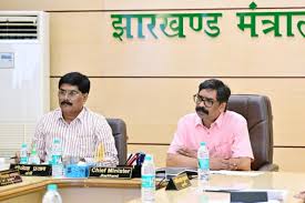 Photo of झारखंड में अवैध शराब कारोबार पर सख्ती के निर्देश, मुख्यमंत्री हेमंत सोरेन बोले- दोषियों पर हो त्वरित कार्रवाई
