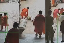 Photo of मिर्जापुर: मां विंध्यवासिनी धाम में दर्शन को लेकर दो पुरोहित पक्षों में मारपीट, CCTV वीडियो आया सामने