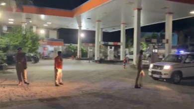Photo of महोबा में युवक पर कुल्हाड़ी से जानलेवा हमला, दोनों हाथ लगभग कटे, बीजेपी नेता समेत कई लोगों पर आरोप