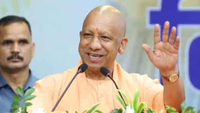 Photo of राष्ट्रीय हथकरघा दिवस पर CM योगी का बड़ा ऐलान, संत कबीर टेक्सटाइल पार्क बनेगा, बुनकरों को सौंपे सहायता चेक